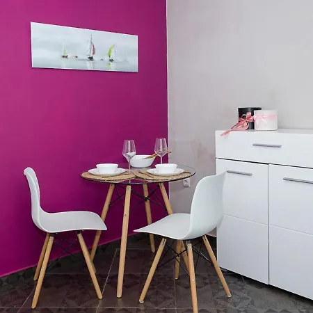 The Purplish Apartment In Varna Center By Flat Mаnаger Διαμέρισμα
