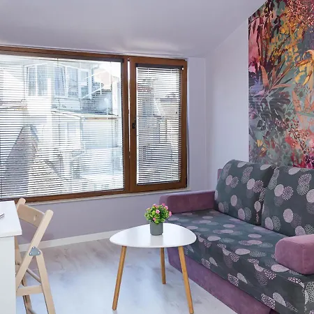 The Purplish Apartment In Varna Center By Flat Mаnаger Βάρνα