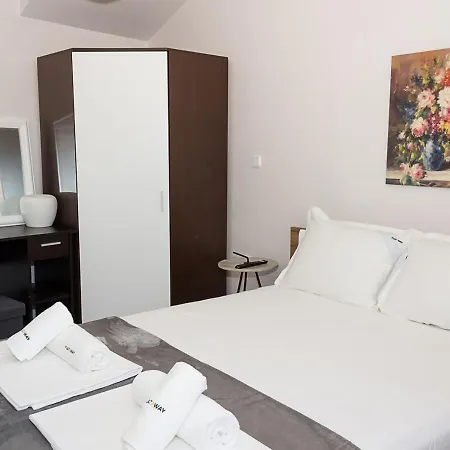 Διαμέρισμα The Purplish Apartment In Varna Center By Flat Mаnаger Βάρνα