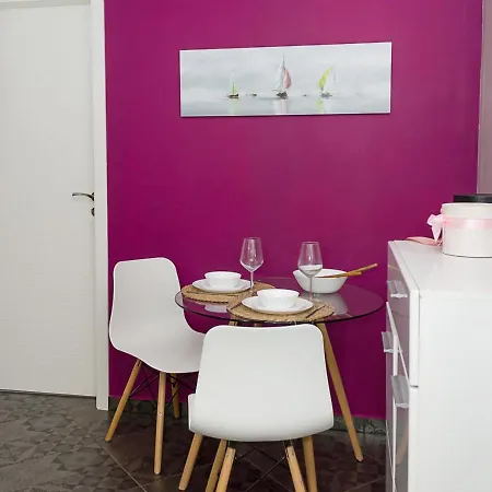 The Purplish Apartment In Varna Center By Flat Mаnаger Διαμέρισμα *