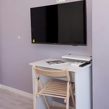 The Purplish Apartment In Varna Center By Flat Mаnаger * Βάρνα